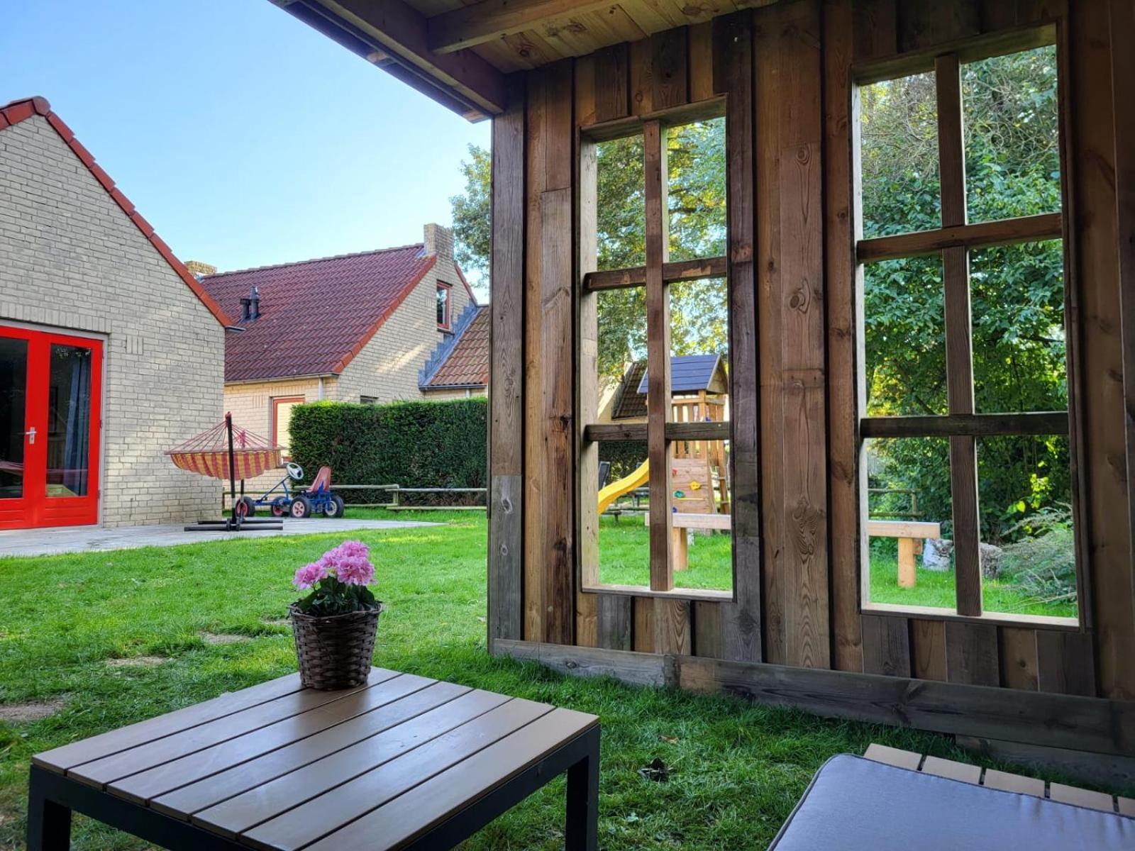 7 Person House With Garden, Firepit, Swimming Lake, Hammock, Child Friendly, In- And Outside Playground, Slide, And Great Coffee Ewijk المظهر الخارجي الصورة